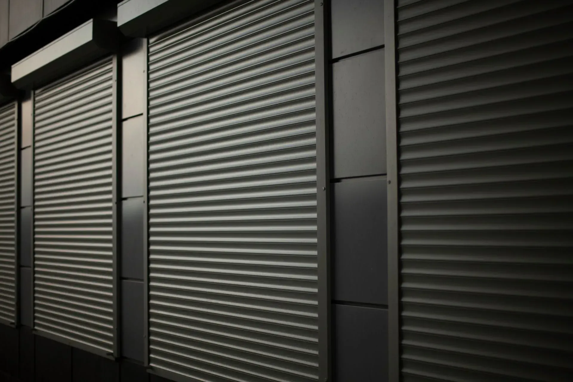 portes sectionnelles métalliques